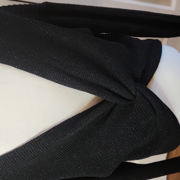 Love Tree, NWOT,  Women's Black sweater, Size Large,  long sleeves - Picture 5 of 9